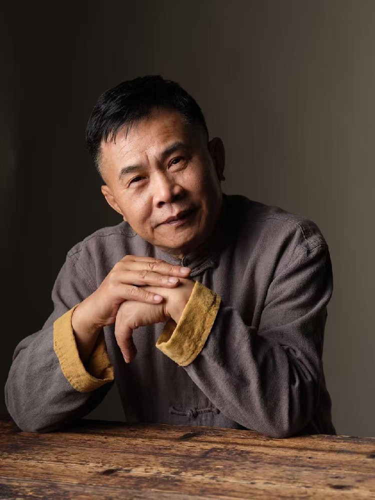 黃景藏（國瓷紅葉畫院常務(wù)副院長）