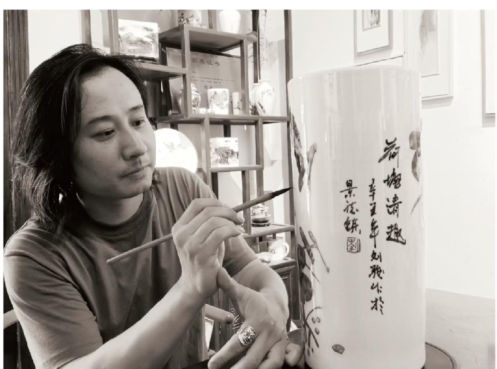 劉駿（國瓷紅葉畫院副秘書長）